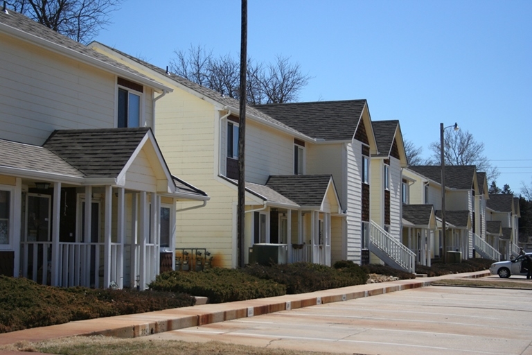 Primary Photo - Summer Tree Apartments