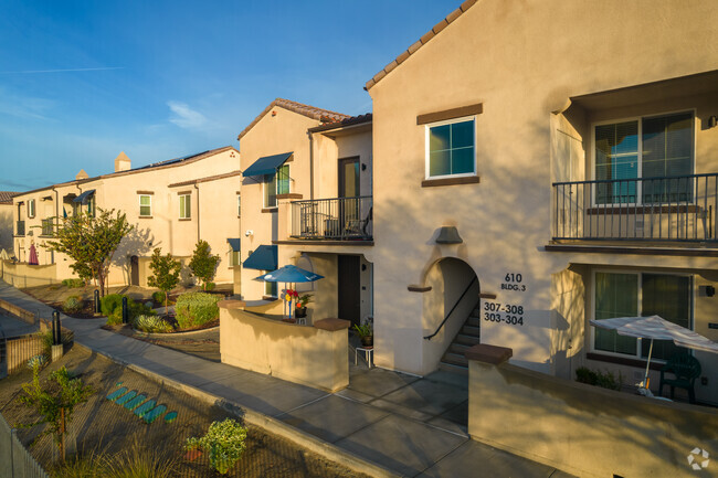 Building Photo - Crestview Terrace