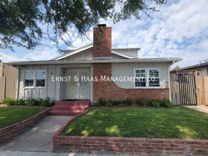 Building Photo - 3211 E Wilton St