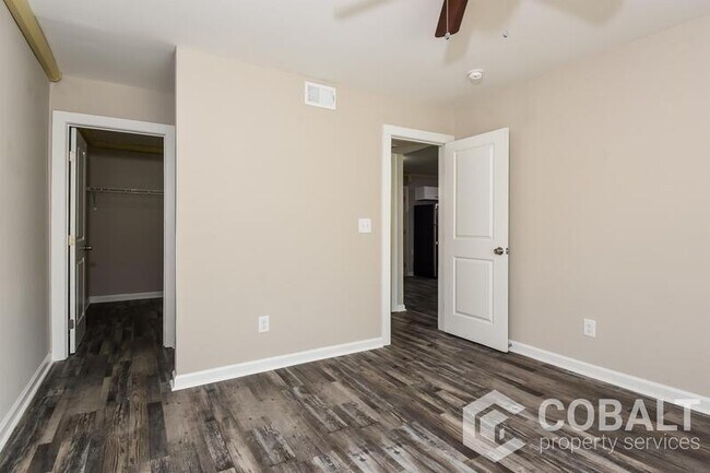 Foto del edificio - 3586 Jackson St