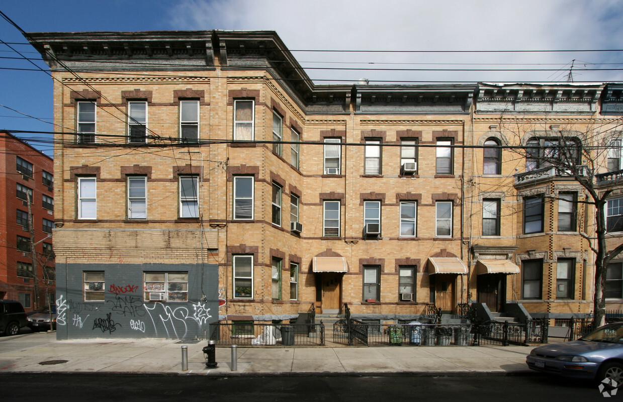 Building Photo - 241 St Nicholas Ave