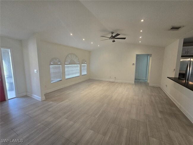 Building Photo - 3027 SW 23rd Ave