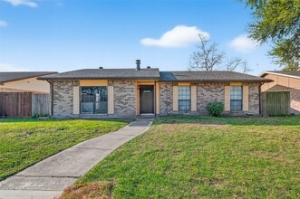 Building Photo - 14034 Lourdes Dr