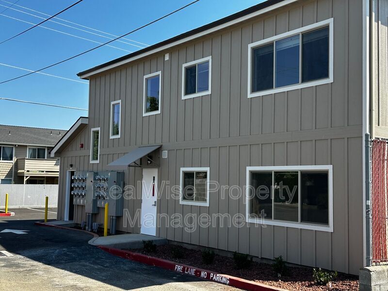 1935 Table Rock Rd Unit 06, Medford, OR 97501 Condo for Rent in