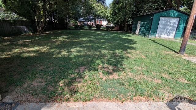 Foto del edificio - 1507 Woodland Dr