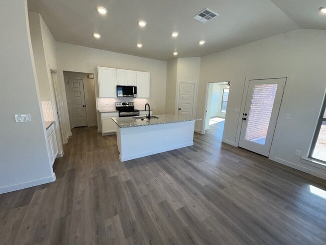 Building Photo - 240 Trailblazer Ln