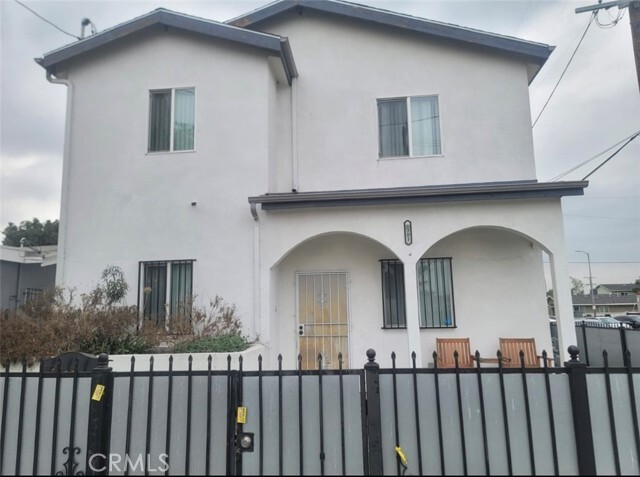 Foto del edificio - 6301 S Hoover St