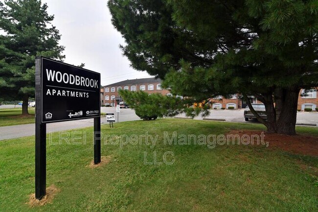 Building Photo - 4903 Saddlebrook Ln