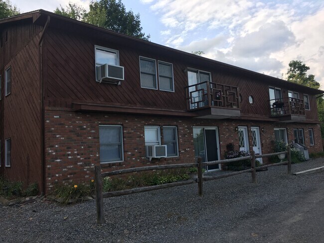 Secluded 4 family building. - 211 Terry Ln