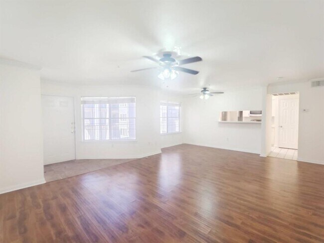Foto del edificio - 501 W 26th St