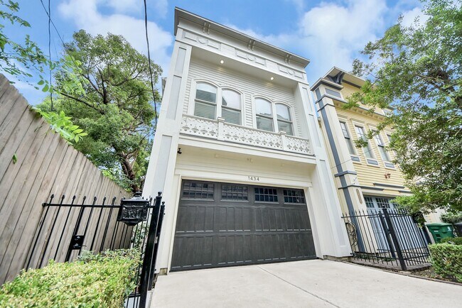 Foto del edificio - 1434 Dorothy St