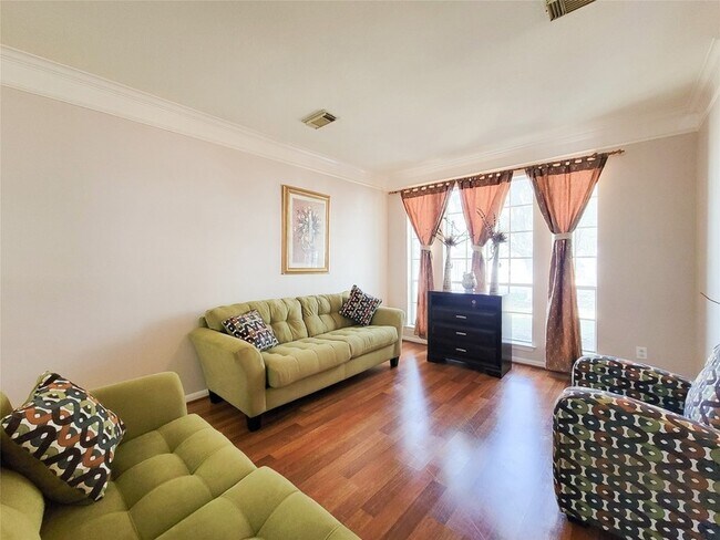 Foto del edificio - 8002 Weeping Willow Pl