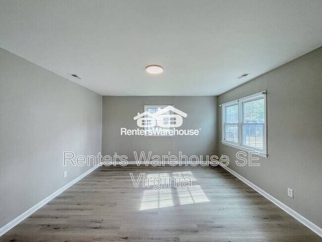 Building Photo - 920 Willis St