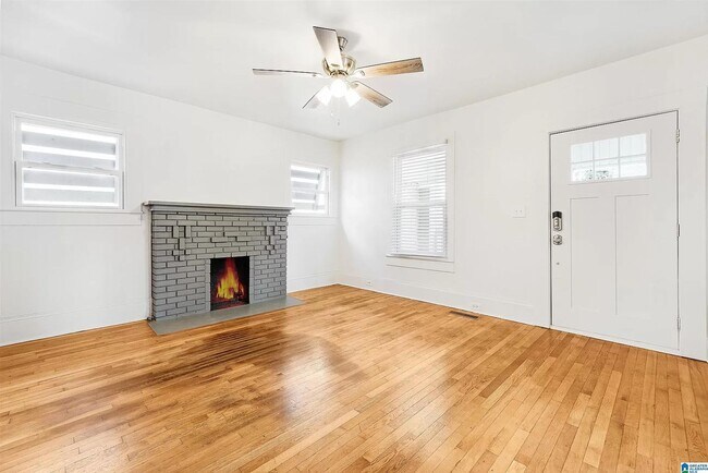 Foto del edificio - Charming 3BR House in Birmingham