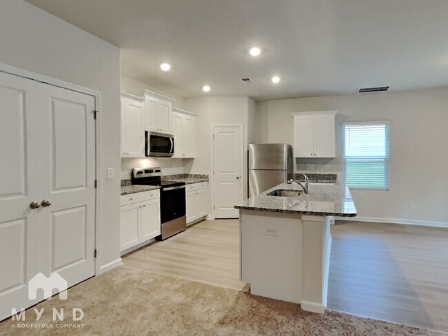 Building Photo - 108 Taverners Ln