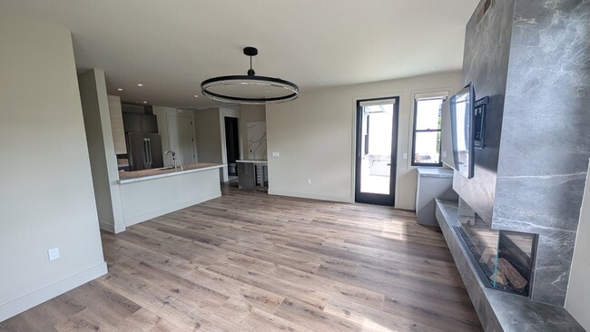 Rhine House Lofts - Rhine House Lofts