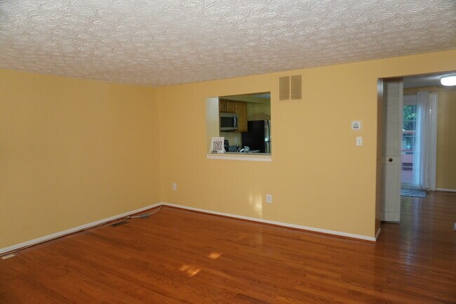 Foto del edificio - 37 Trailwood Rd