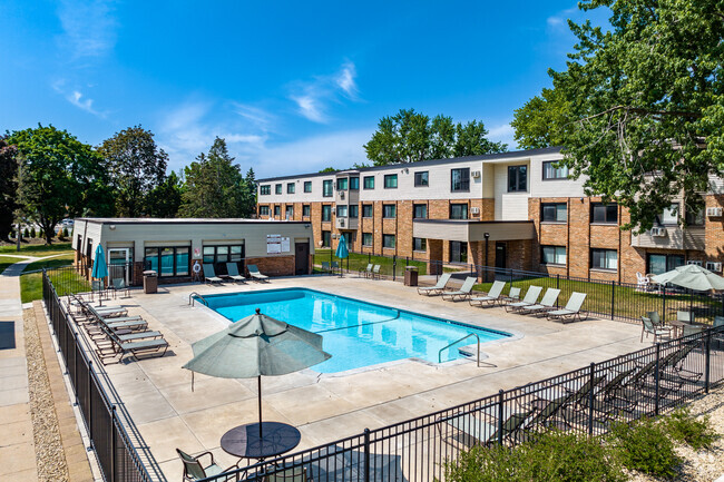 Ridgebrook Apartments - 5840 73rd Ave N Brooklyn Park, MN - Apartments ...