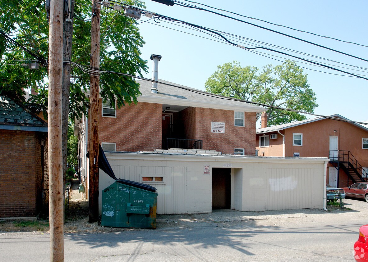 Building Photo - 120 E 13th Ave