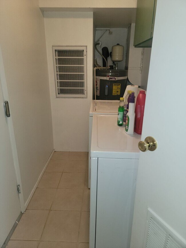 Foto del edificio - 12121 105th Ave Ct E