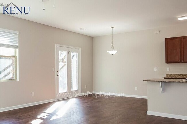 Foto del edificio - Now Available