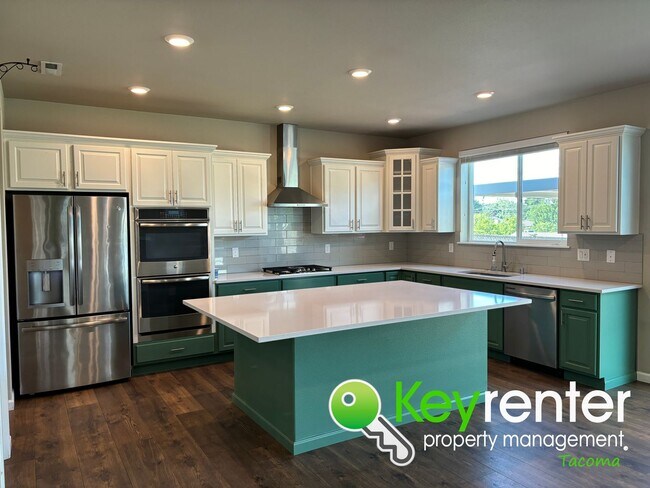 Building Photo - Dream Home in North East Tacoma!
