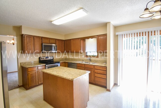 Foto del edificio - 3 Bedroom in West Des Moines Home for Rent