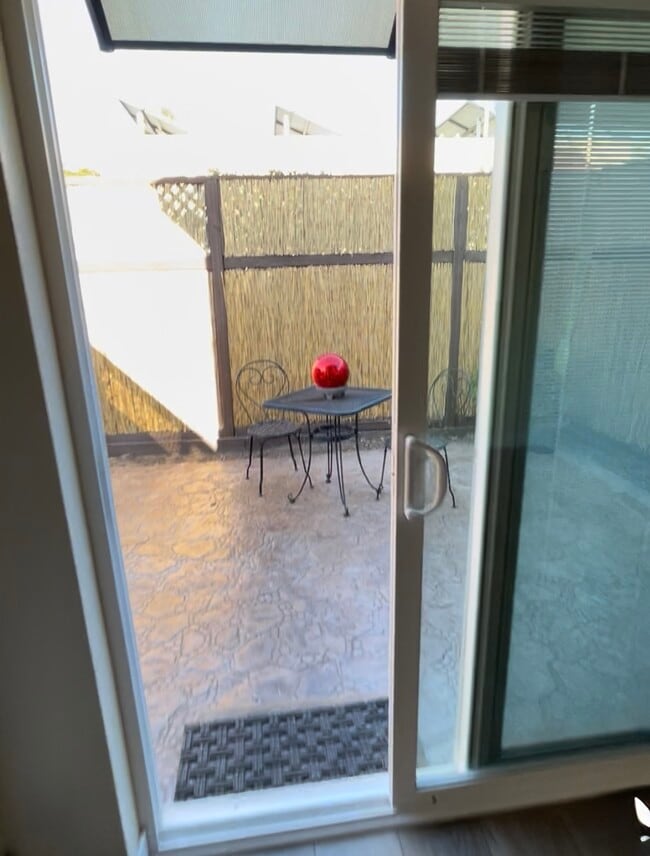 Foto del edificio - 3223 Landis St
