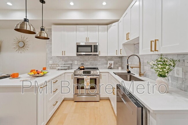 Foto del edificio - 2329 E Madison St