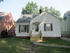 Building Photo - 13818 Belleshire Ave