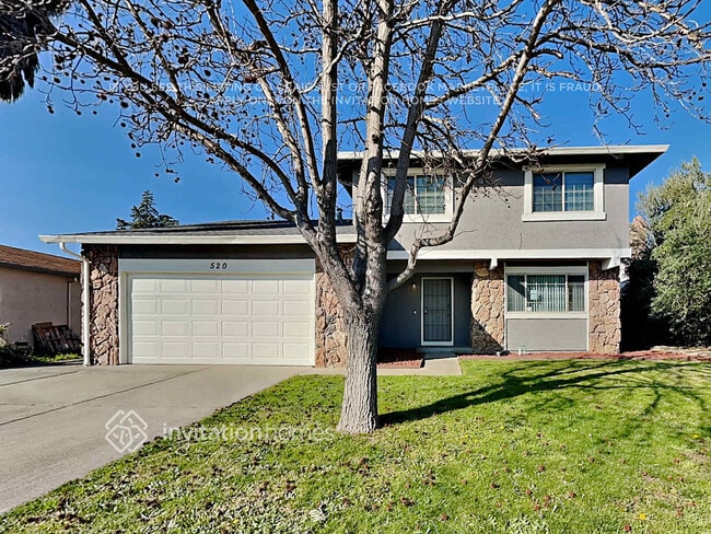 Building Photo - 520 Trumpeter Dr