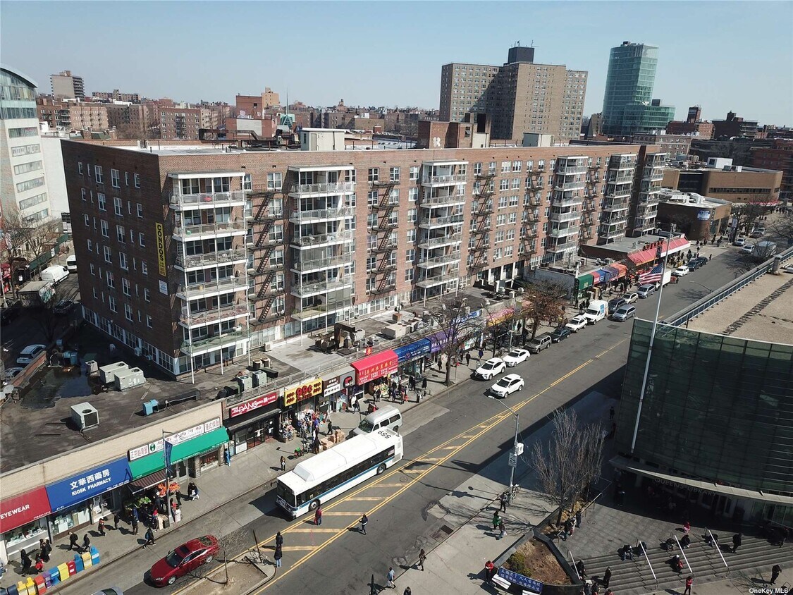 Primary Photo - 41-25 Kissena Blvd