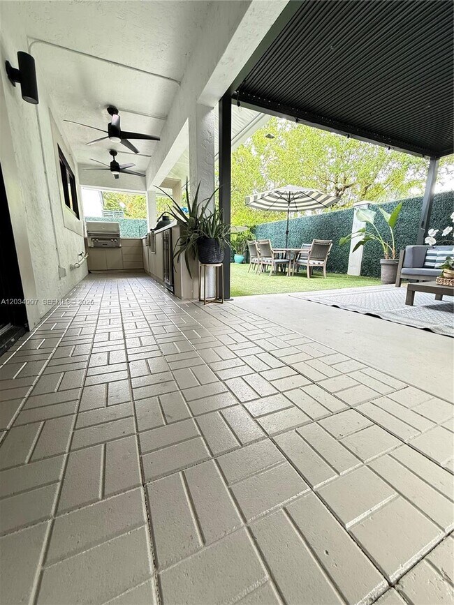Foto del edificio - 21251 NE 3rd Ct