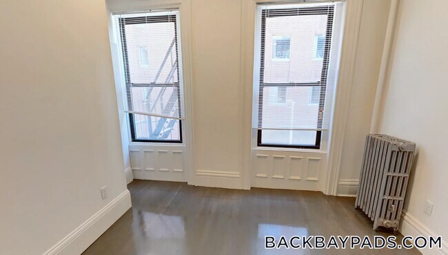 Foto del edificio - 270 Newbury St