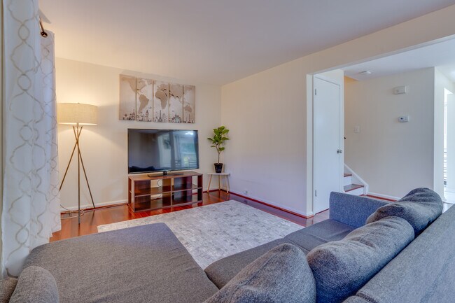 Sala de estar - 3030 Ellenwood Dr