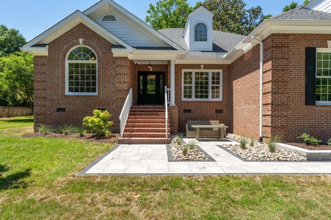 Building Photo - 8703 Decoy Ln