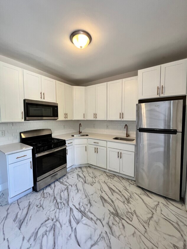 Foto principal - 126 Bidwell Ave