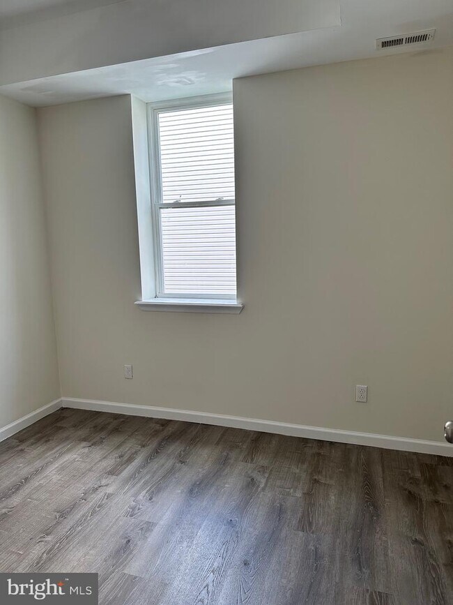 Foto del edificio - 1126 N 41st St