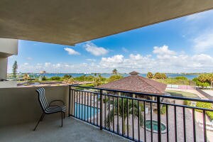 Foto del edificio - 5460 N Ocean Drive 2 D Singer Island FL 33404