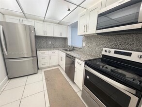 Building Photo - 8760 SW 133rd Avenue Rd