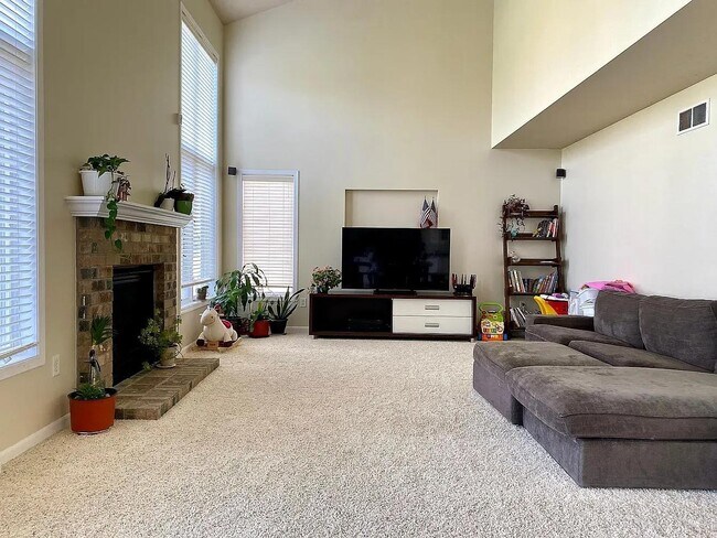 Foto del edificio - 754 Cricket Ln