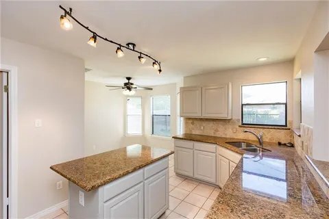 Building Photo - 3042 Shady Creek Ln