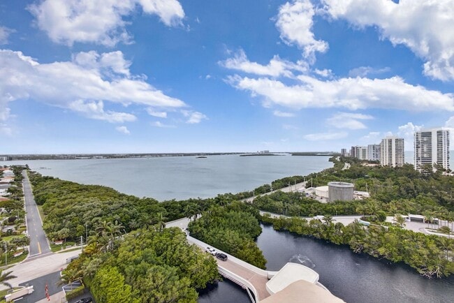 Foto del edificio - 4200 N Ocean Dr