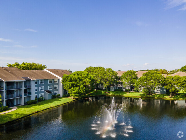 Building Photo - Hampton Lakes