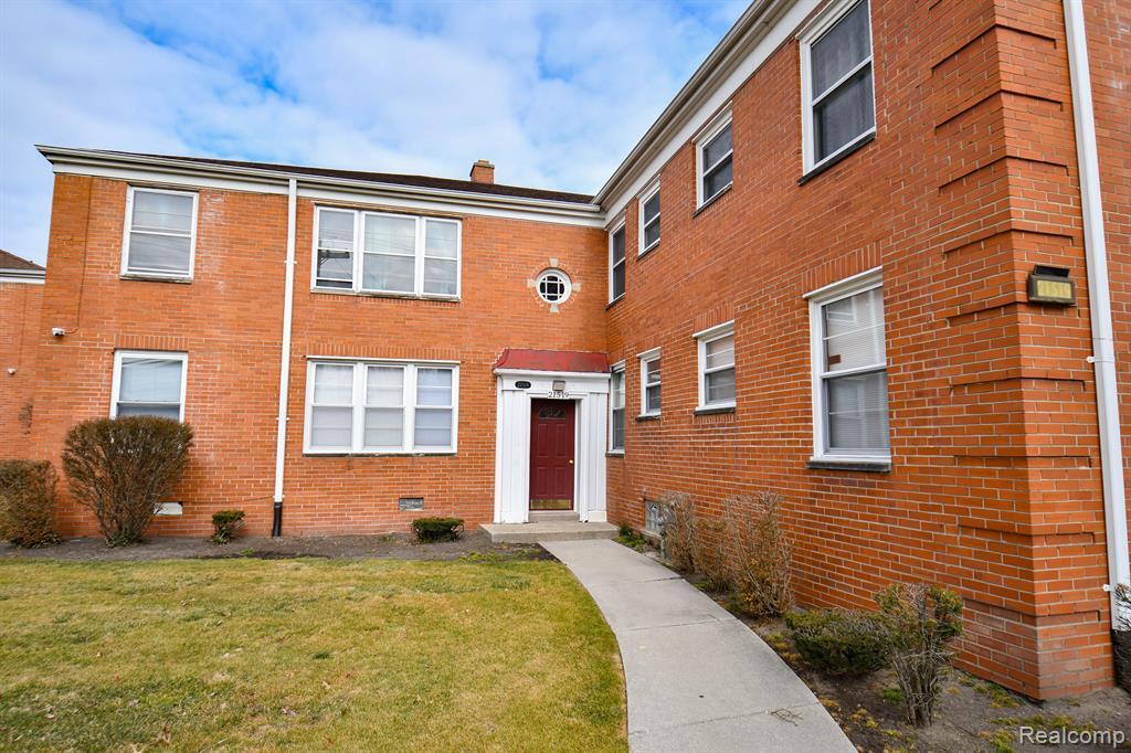 Primary Photo - 21519 Kingsville St
