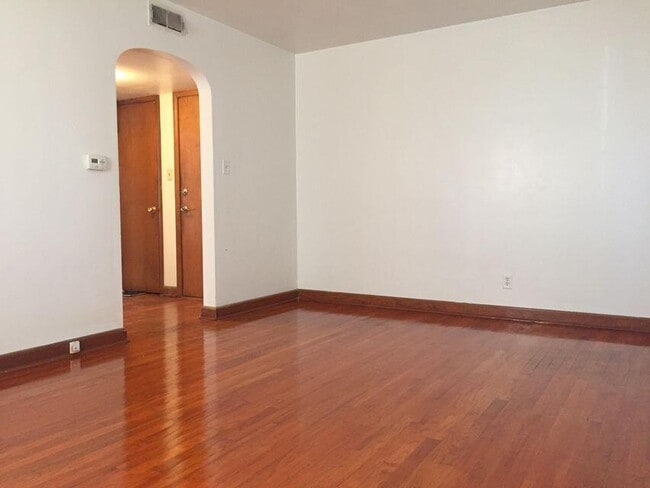 Foto del edificio - 205 S 65th St