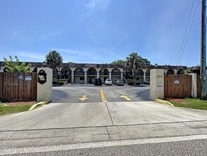Building Photo - 205 Palmetto Ave