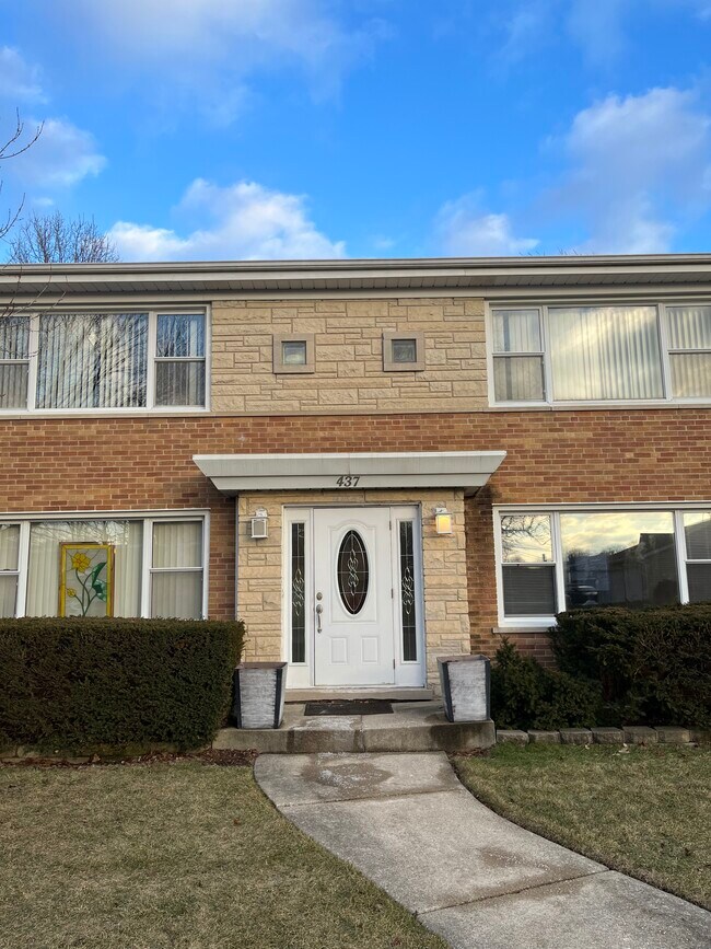 Foto del edificio - 437 Graceland Ave