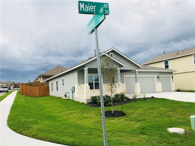 Building Photo - 1532 Maier Dr