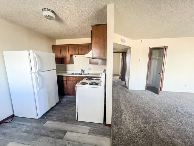 Building Photo - VERDE VILLAGE- APARTMENT-  APARTMENT BUILD...